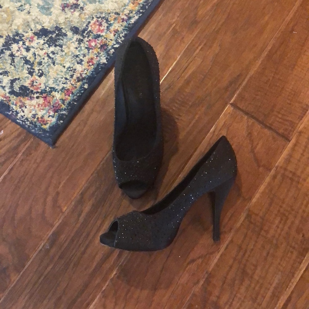 Gianni Bini Peep Toe Heels